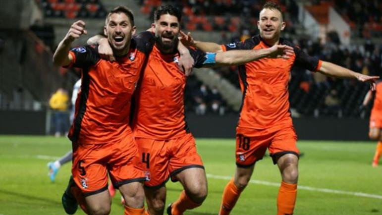 12月18日：雅典AEK受热难穿