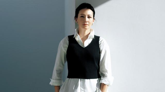 50+女人的穿衣经，“色不艳、款不繁”，真正高阶时髦藏在低调中