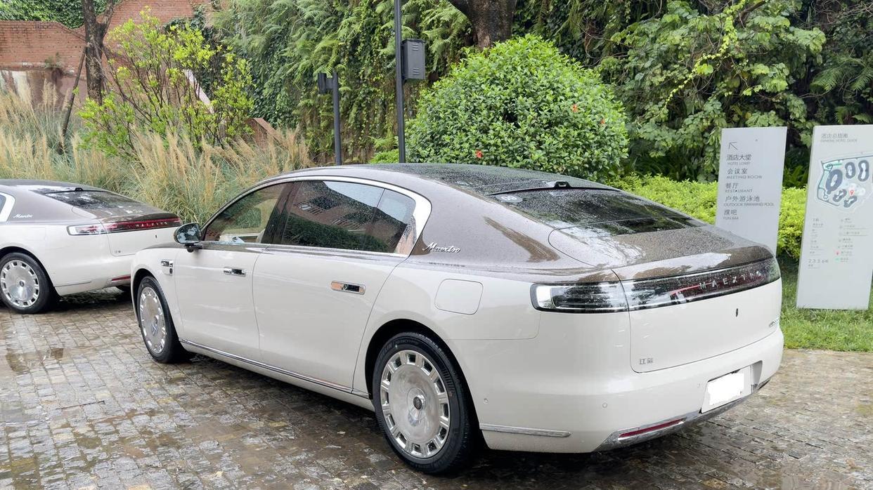 全新“迈巴界”即将上市！车长近5米5，三电机四驱，续航超700Km