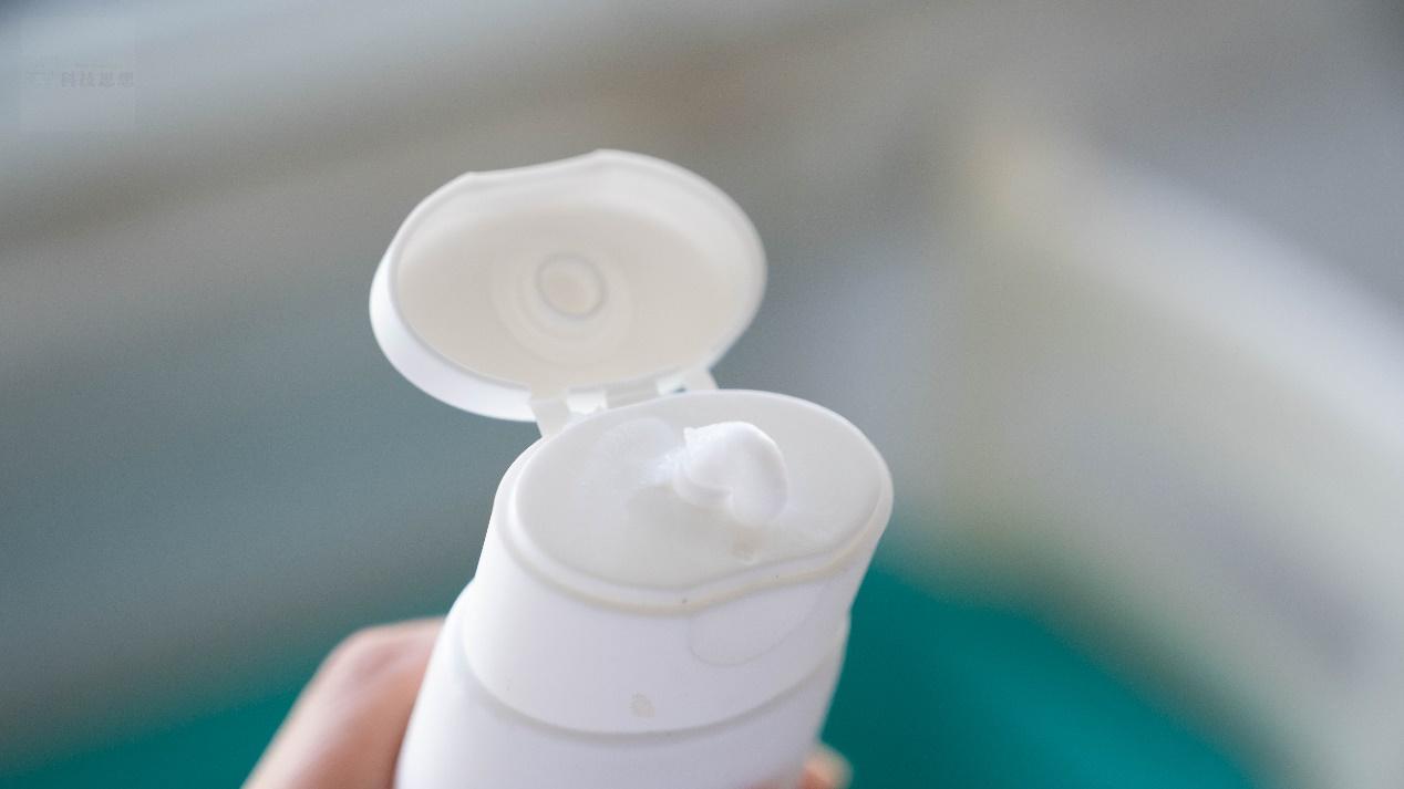 赫徕洗面奶测评：拒绝表皮清洁，深入肌底净化毒素+抗衰老