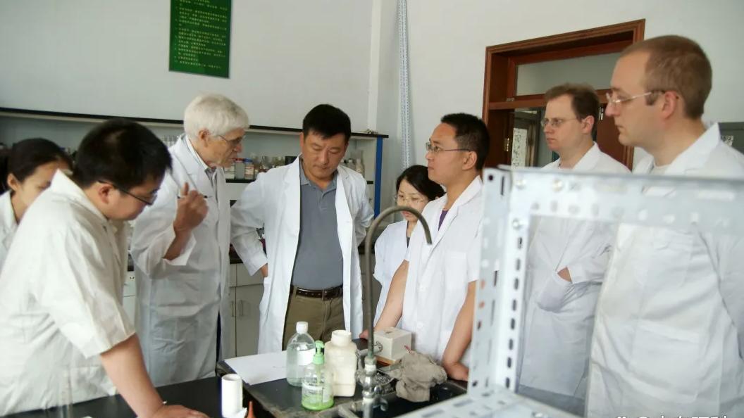 生态环境部目录里的“除臭利刃”：官能团接枝改性纤维净化恶臭气体技术