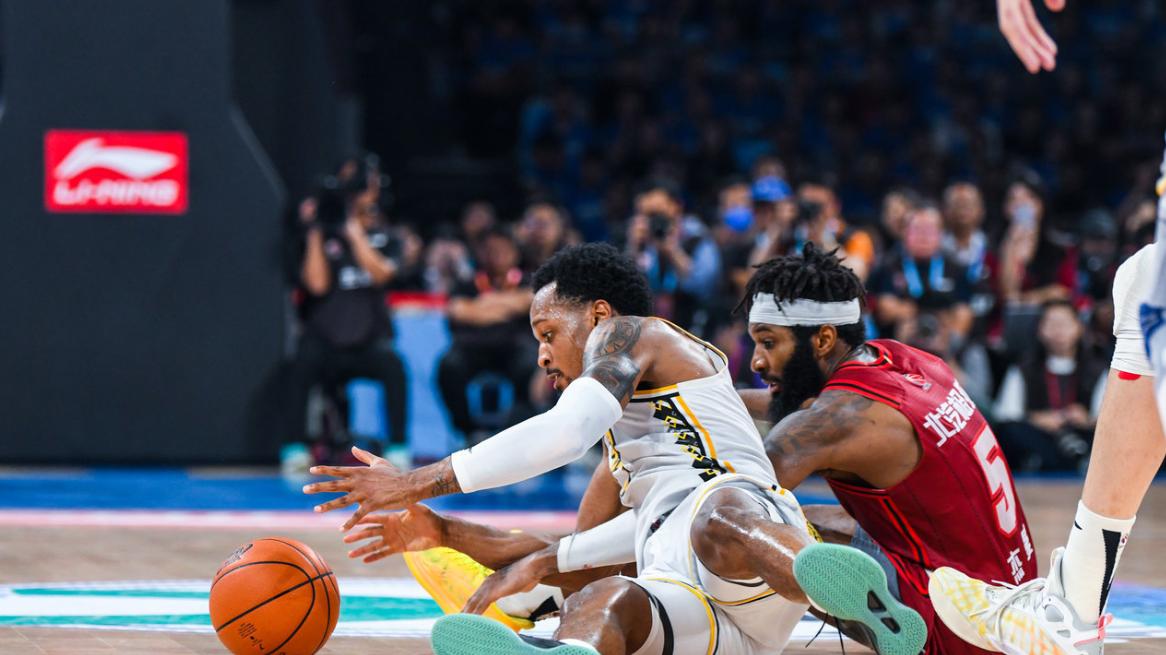 李凯尔回归倒计时？曝男篮归化布朗概率不大 放弃美籍税太高