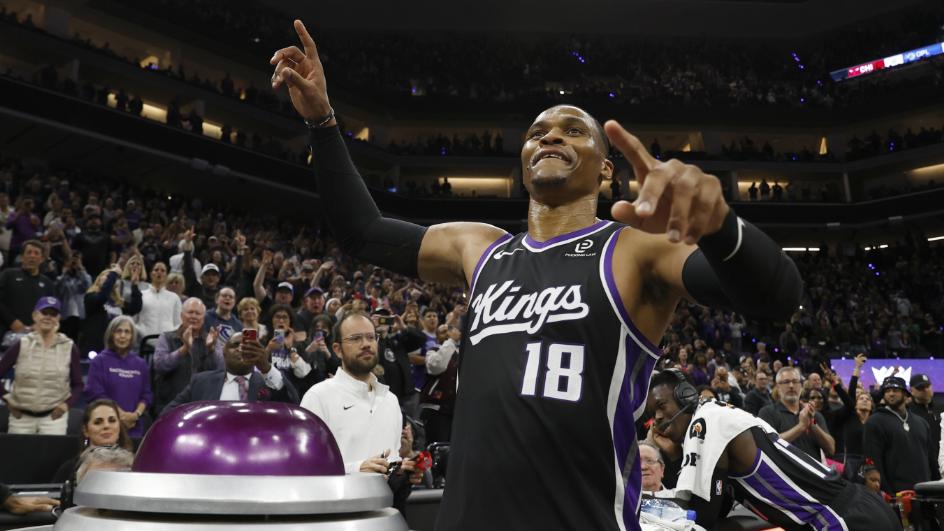 NBA史上第一临时工超巨，想赢球找威少，想夺冠却不能找他