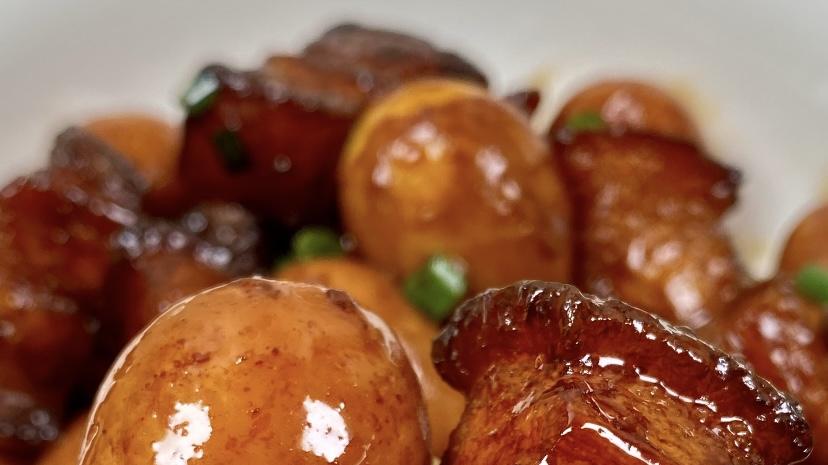 红烧肉鹌鹑蛋：一口入魂的家常硬菜