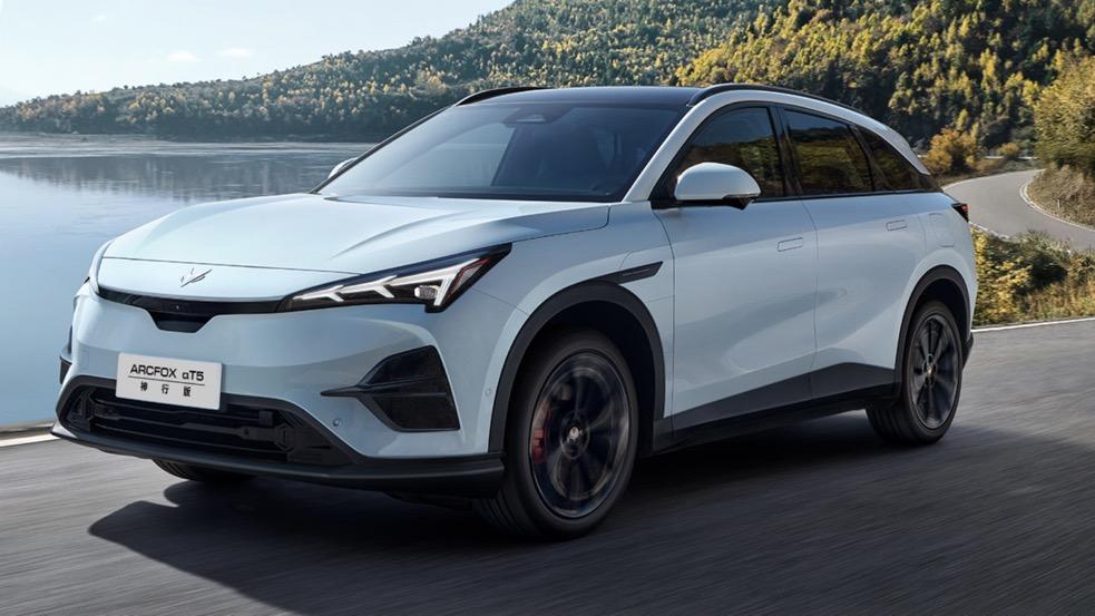 极狐阿尔法T5全面防护解析，定义家用纯电SUV安全新高度