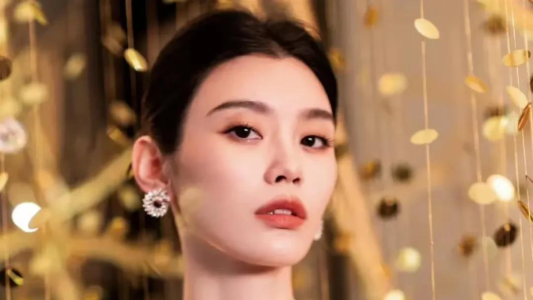 维密天使的陨落与重生：奚梦瑶，她用实力书写人生