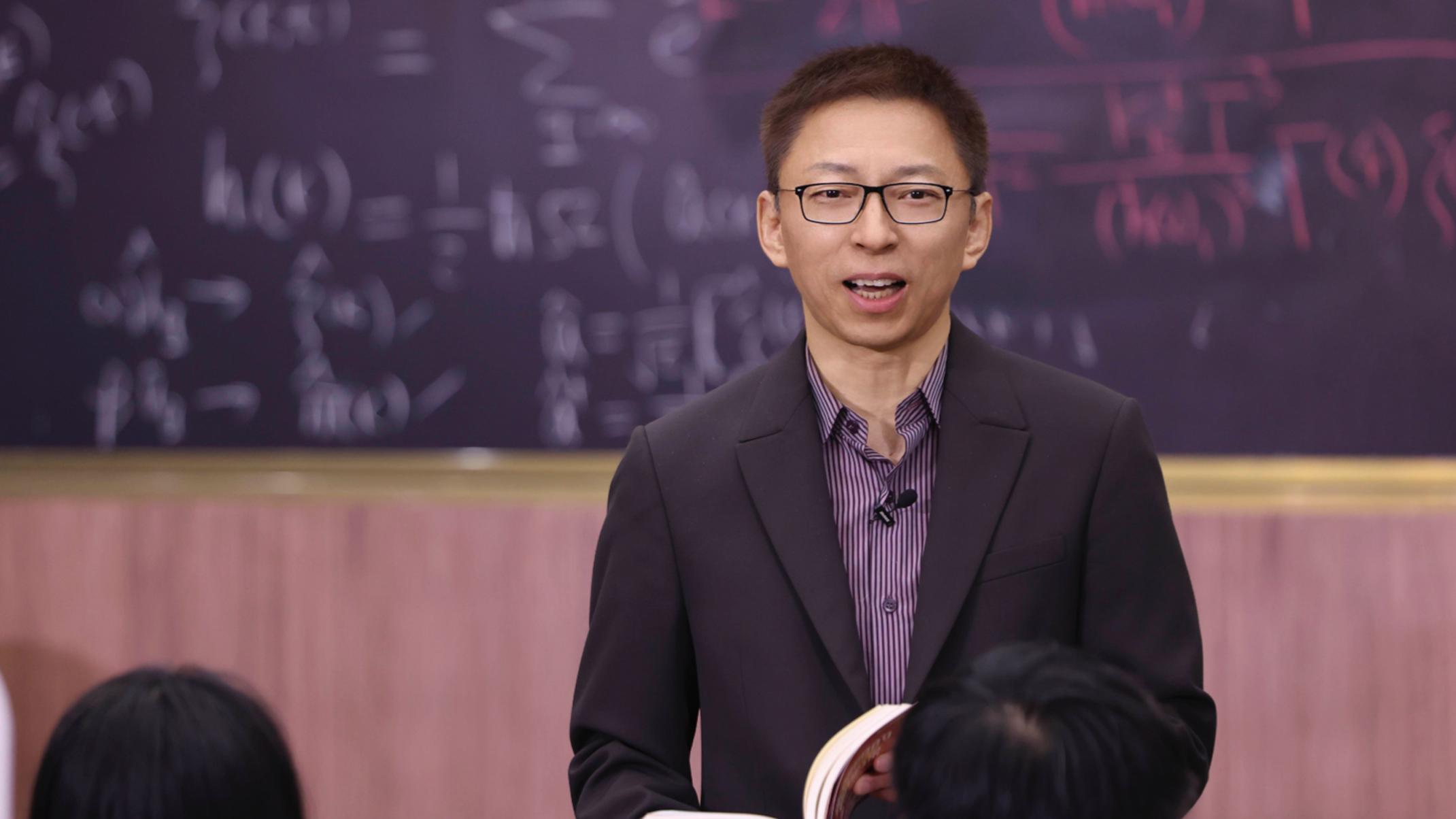 “爱折腾”的张朝阳，不一样的网红企业家之路