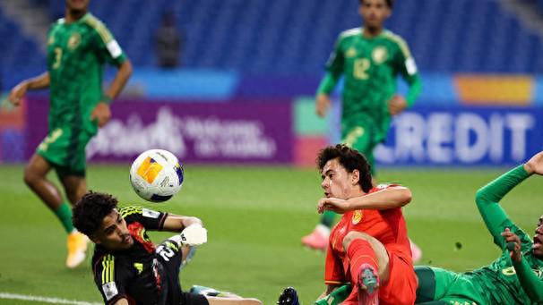 U17亚洲杯︱首战不敌东道主沙特，中国国少队上演失误集锦