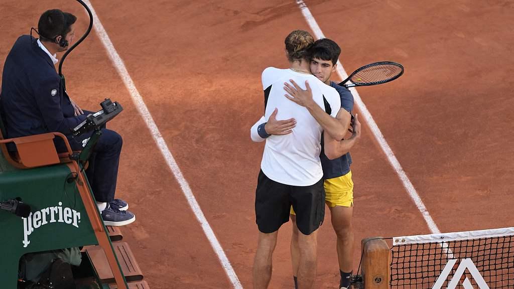 最尴尬的记录！兹维列夫成为top10周数最多的无满贯球员！