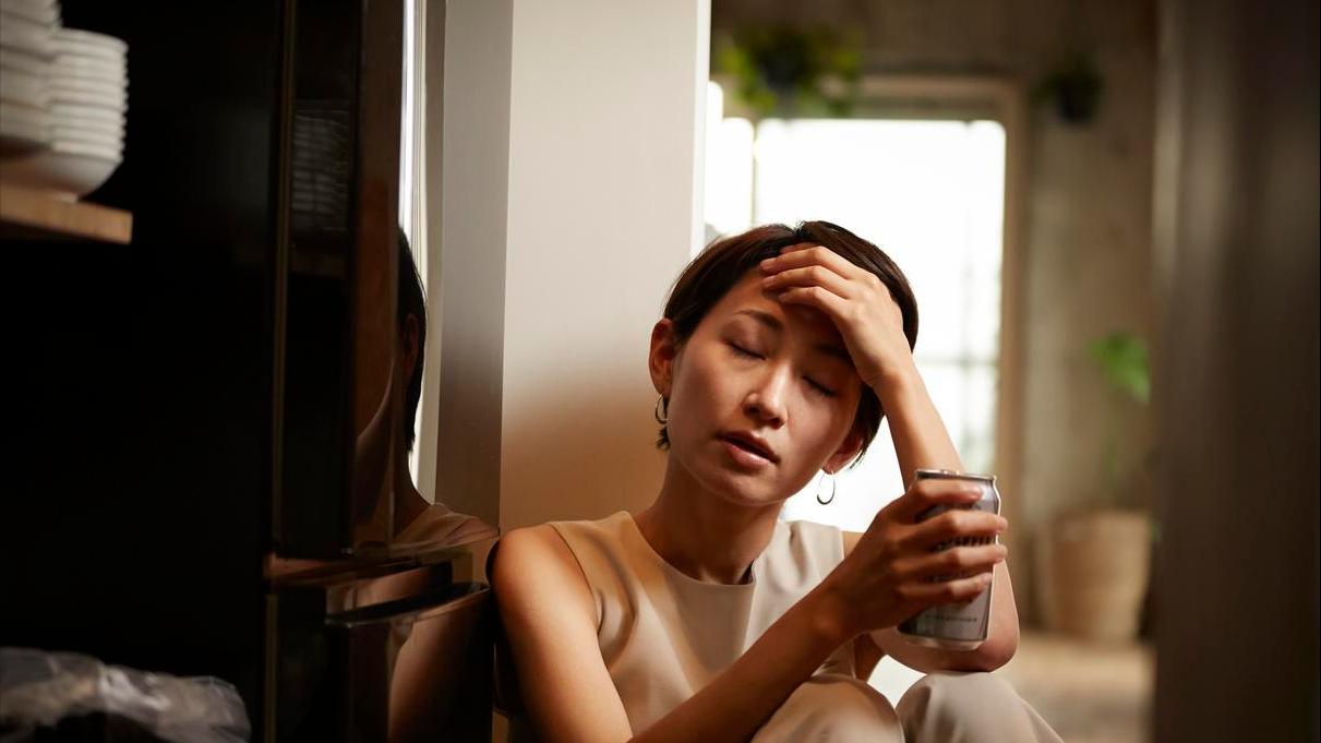 男人变心了，不会提分手，而是会对你做这三件事