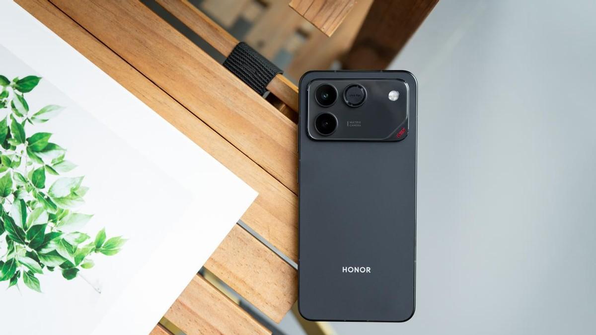 荣耀WIN RT：可以当手机的充电宝，它真的来了