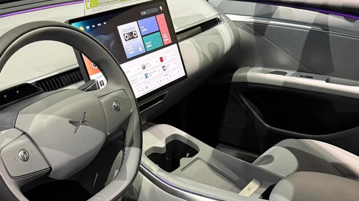 表弟你咋想的？小鹏M03这么香你不买，偏选红旗天工05？