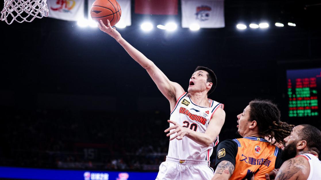 合同正式到期！广东宏远王牌锋线或再战一年，杜锋靠他东山再起？