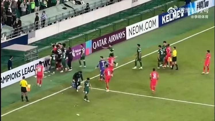 处罚来了！国安与河内公安冲突后2个月，亚足联为双方开出罚单