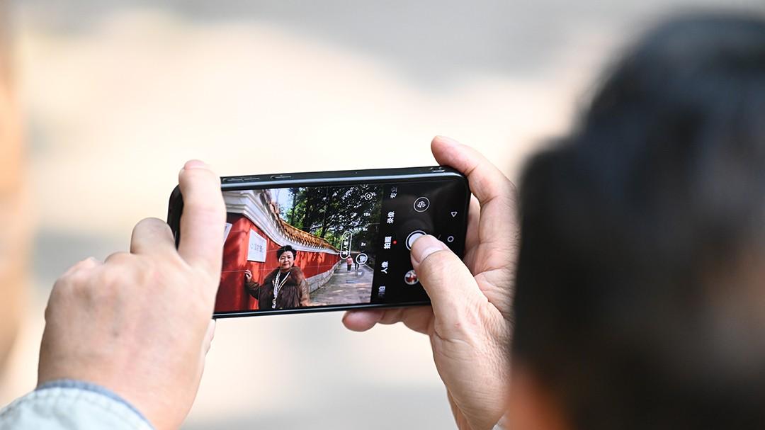 禅意与诗意相融 打卡市南这处红墙更出片