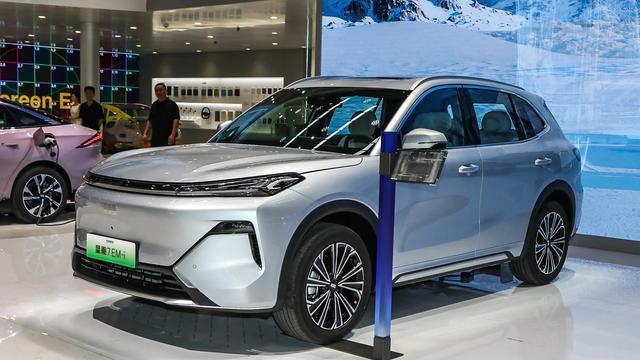 2月车企销量出炉！比亚迪再破30万辆，小鹏同比增长570%