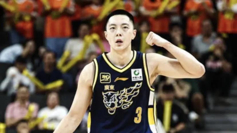 五轮过后，宏远国内球员仅4人命中三分球，徐杰独一档