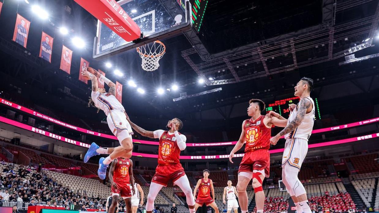 新疆夺冠有望！赵睿传人显威，6分险胜上海