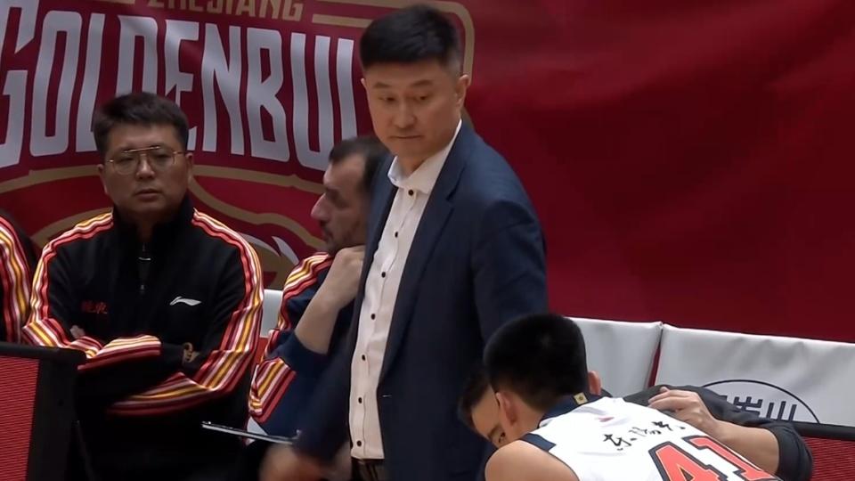 硬汉！王洪泽CBA生涯第二战8分4板3助 球迷点评超同期任骏飞