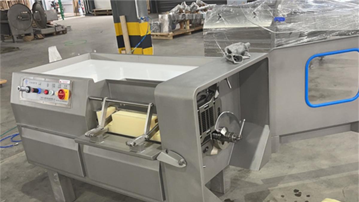 冻猪肉肥膘切方丁机，云饺肉包腊肠小丁馅料的加工能手