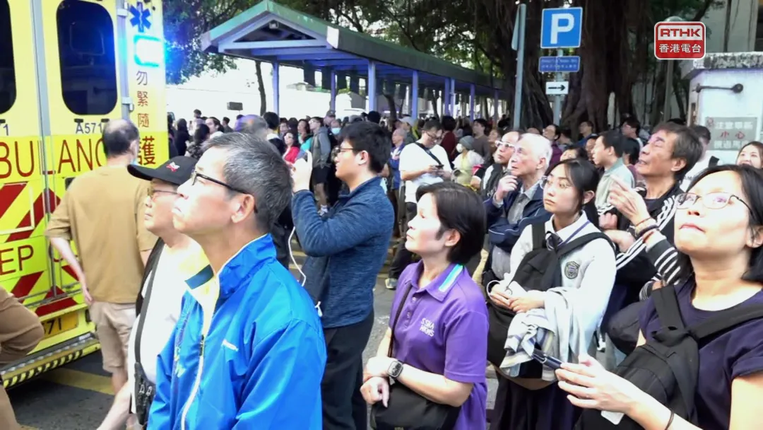 香港大火反思：老楼维修，为何变成死亡陷阱？