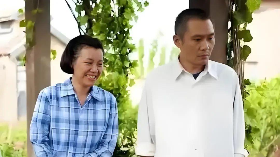 父母爱情：同样是续弦，对比葛美霞和江德华的晚年，差距就出来了