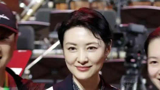 欧阳夏丹近况曝光！没了央视光环，也变回了普通人，她后悔了吗？