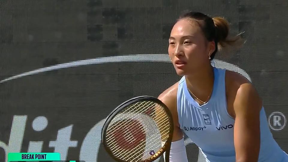 WTA战报：郑钦文2-1创造纪录！连续3站晋级8强，2连胜赚18万奖金