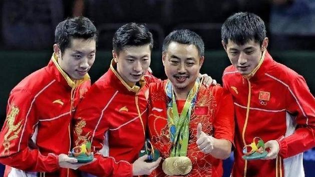 对比其他人的表现，发现刘国梁对樊振东是真放心