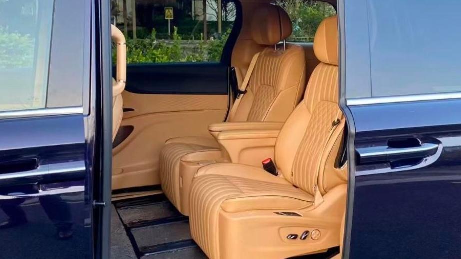 40万元落地的车型销量：宝马5系第7，腾势D9第5，奔驰E级排第3