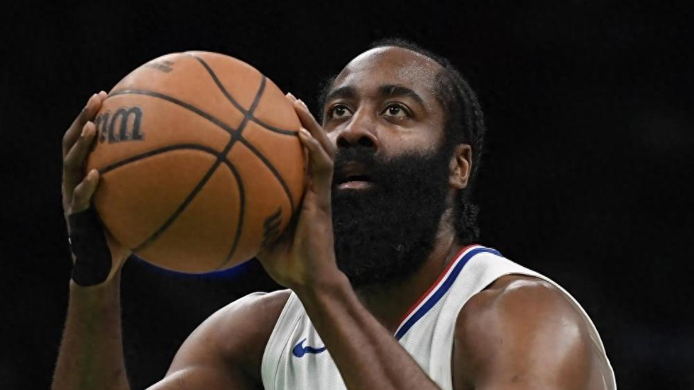 哈登能否成为继库里之后第二位达到4000个三分球的球员？