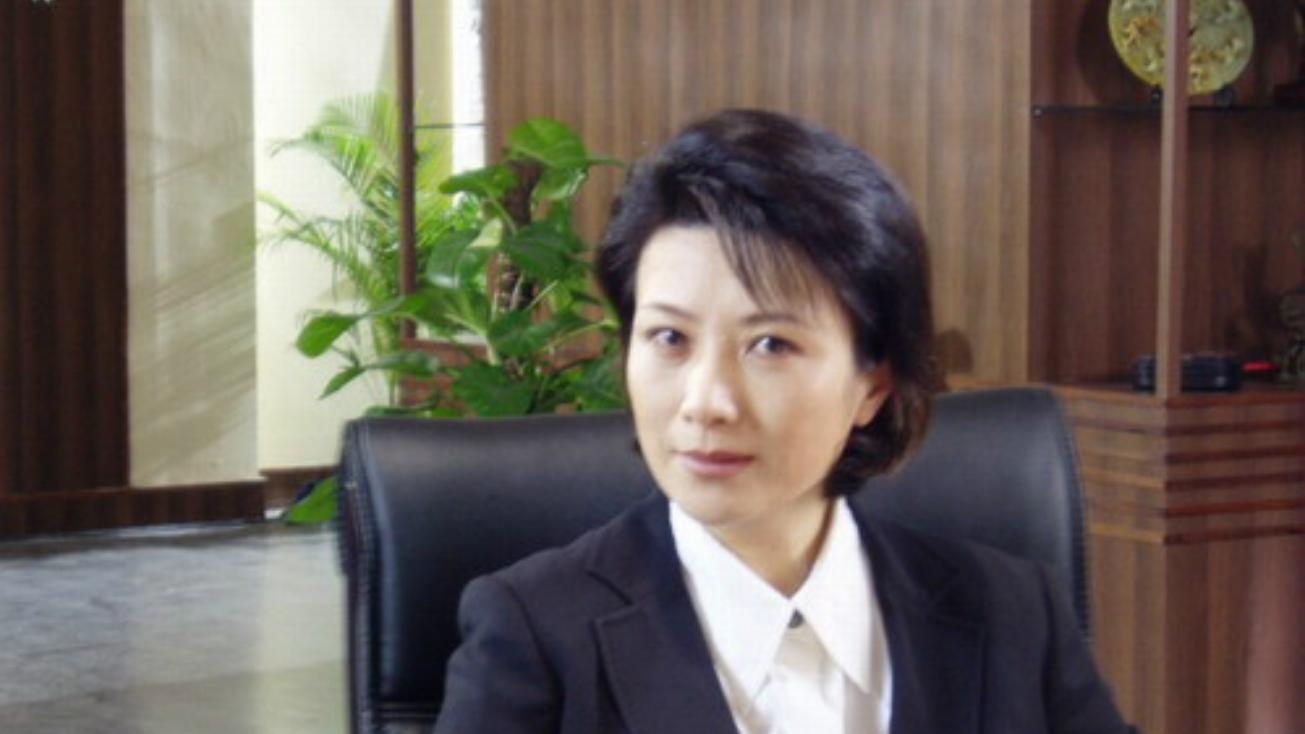 从青岛少女到国家一级演员，王静活成娱乐圈清流