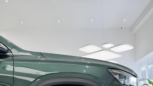 吉利“封神”之作！惠后12.97万起，轴距2845mm，累销74.5万辆