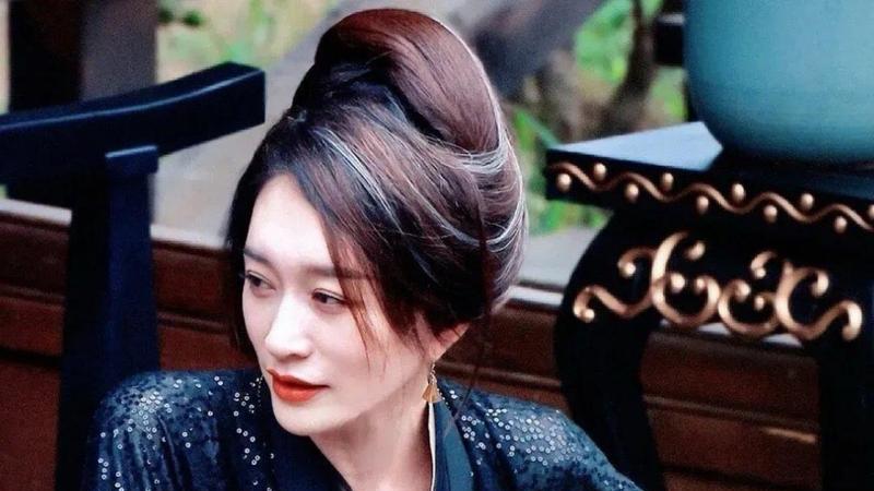 李小冉：从顶级舞者到国民女神，从情感囚徒到幸福人妻