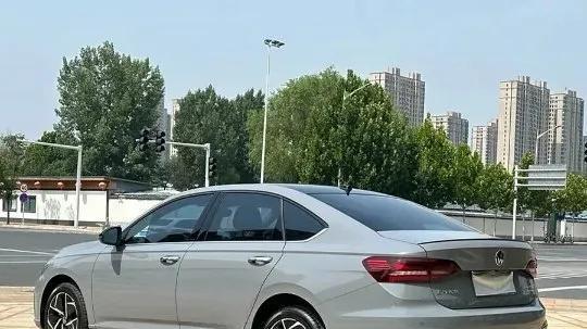 朗逸“性价比腰斩”，昔日王者跌落神坛？