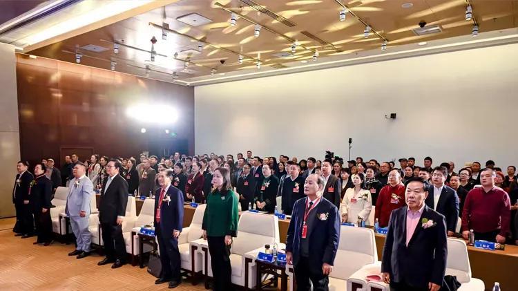 公益歌手胡艾莲受邀出席参加北京中小企业数字化赋能峰会