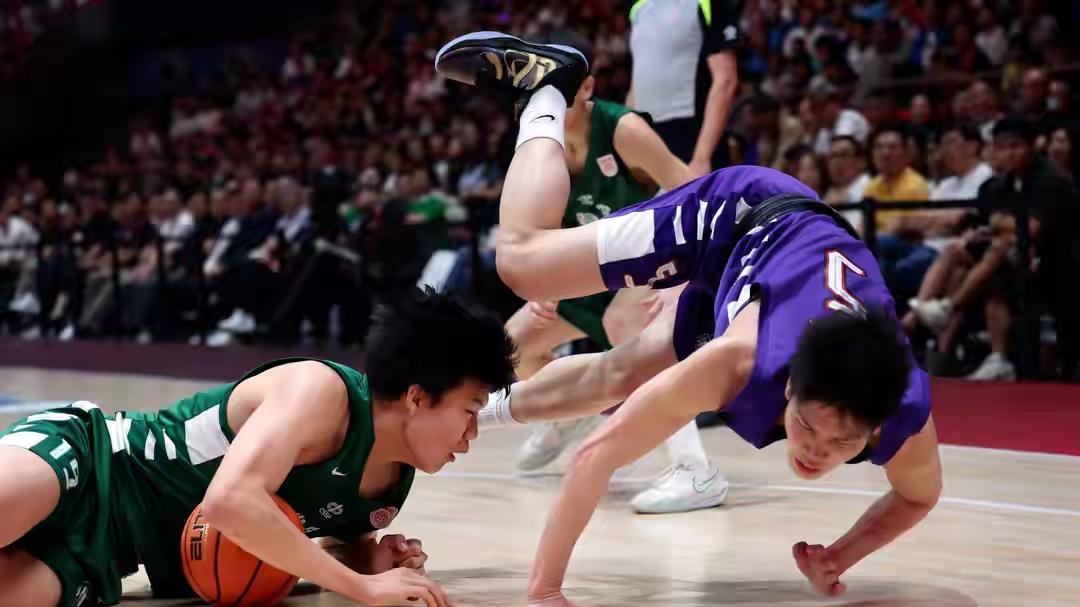 清华附中继续称霸国内U17联赛，四名广东籍球员齐助力