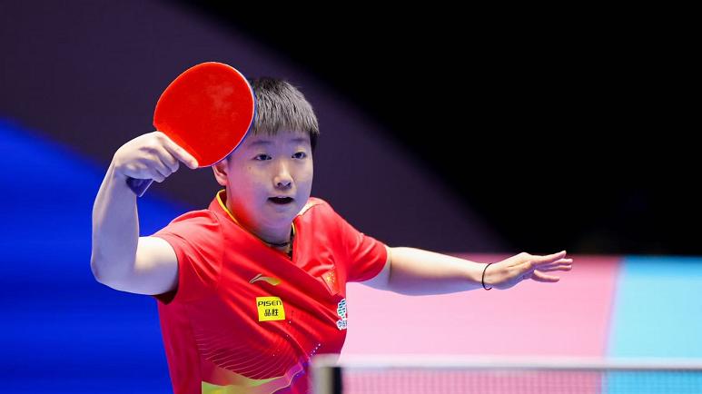 孙颖莎今年战绩：获11个国际赛事冠军，6个单打冠军，单打外战全胜