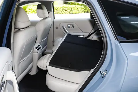 隐藏式门把手+18英寸轮毂，零跑B01 650悦享版颜值担当