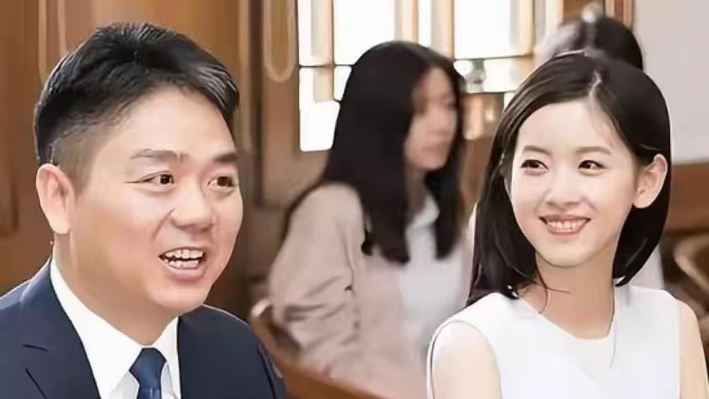 从“星星眼”到“半身位距离”，刘强东章泽天罕见合体，却遭网友喊话：别走黄晓明杨颖的老路