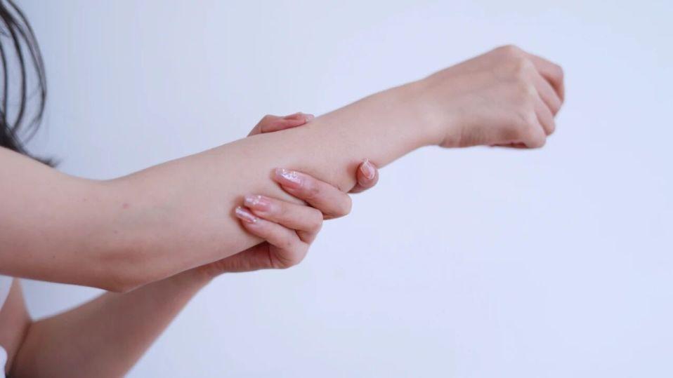 肺部有癌，双手知道！若出现这几种现象，可能肺癌要来，及时检查