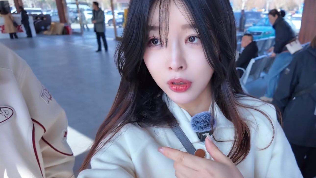 恭喜Doinb！拿到中国绿卡！糖小幽：他拿到了五星卡！无犯罪记录