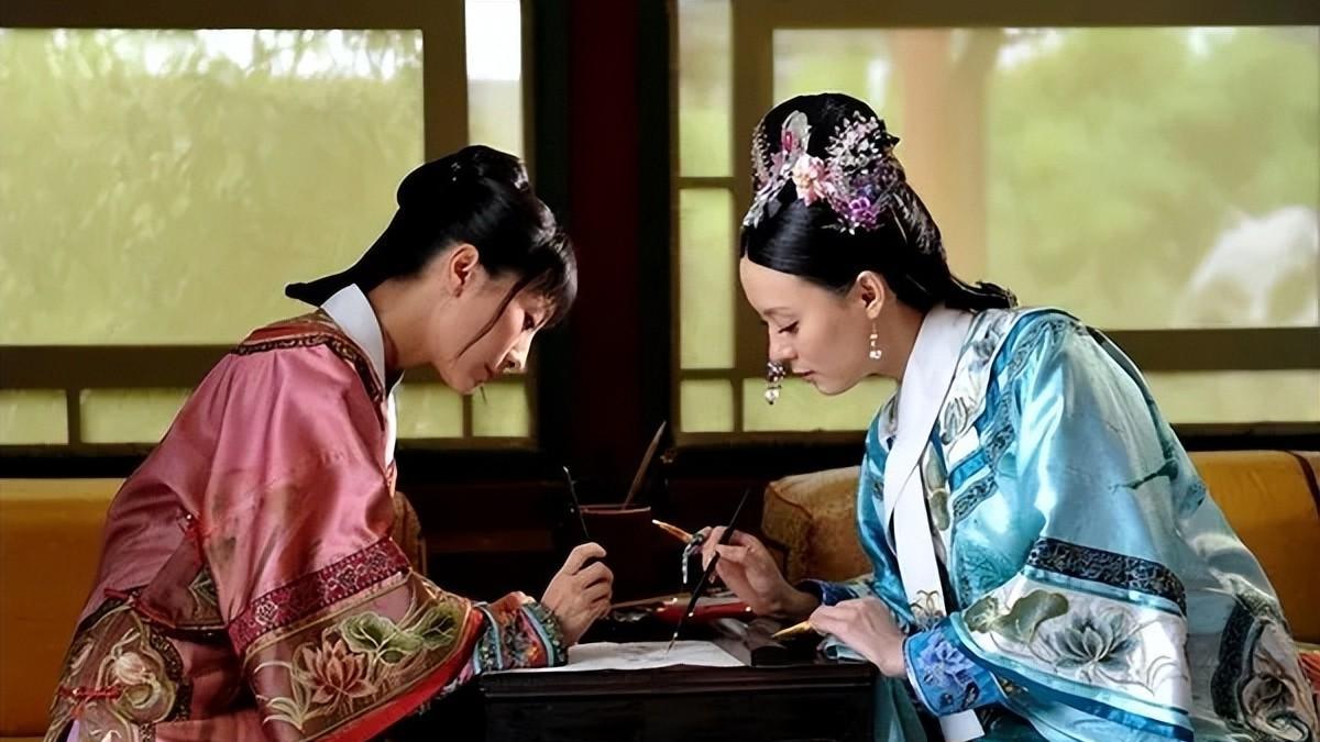 安陵容对甄嬛又恨又妒，为何临死前还一遍遍喊甄嬛姐姐？扎心