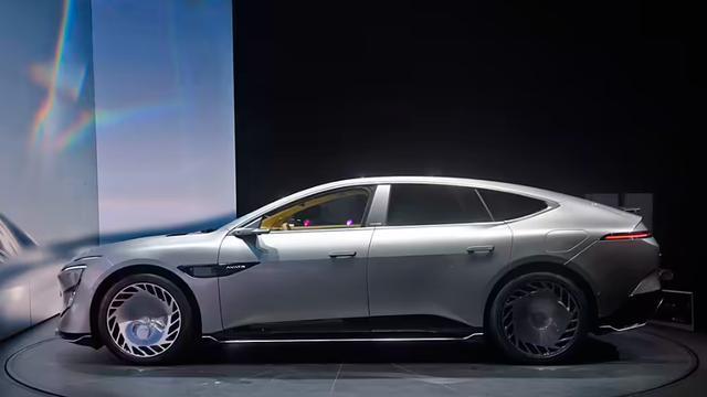 阿维塔012正式上市！售价70万元，限量700台