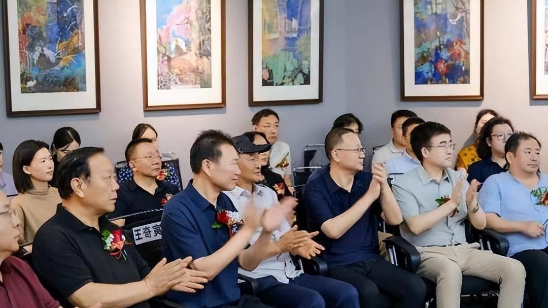 房建平“玄响”艺术展京城绽放，开启墨彩叠韵美学盛宴