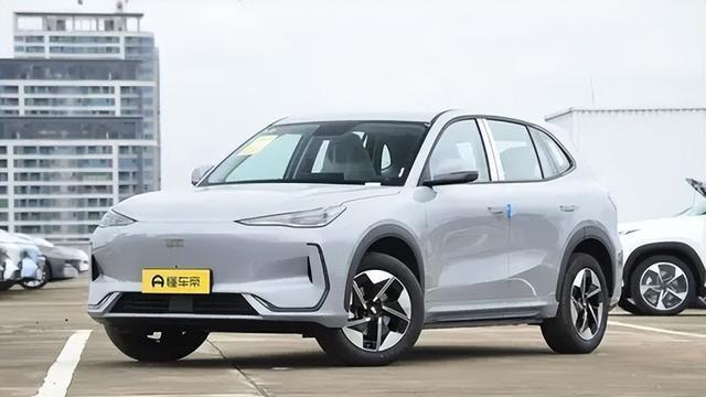 名爵MG ES5泰国上市，售价约16.1万元起，对标比亚迪元PLUS同级车型