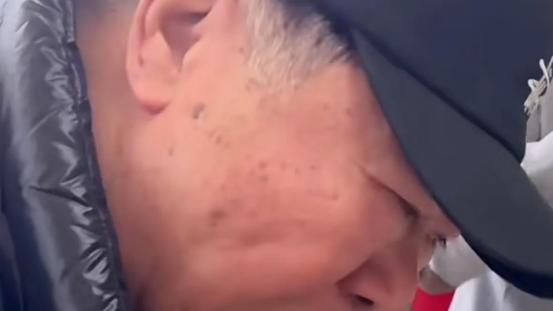 70岁李琦宴请刘金山杨立新！亲自煮面条，各种浇头配蒜，香迷糊了