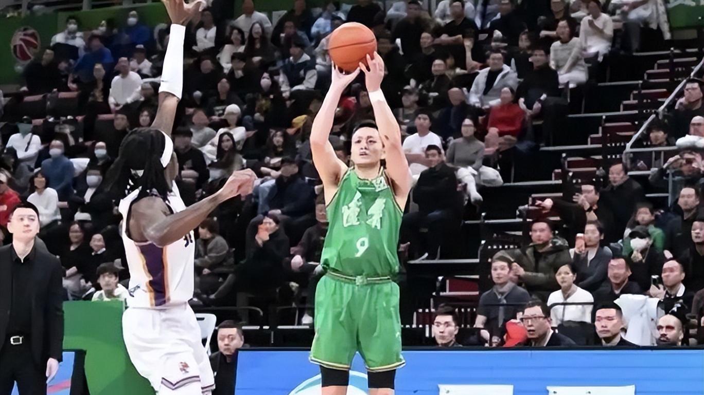 辽篮“兜”里的宝藏——姜宇星的铁血与温柔