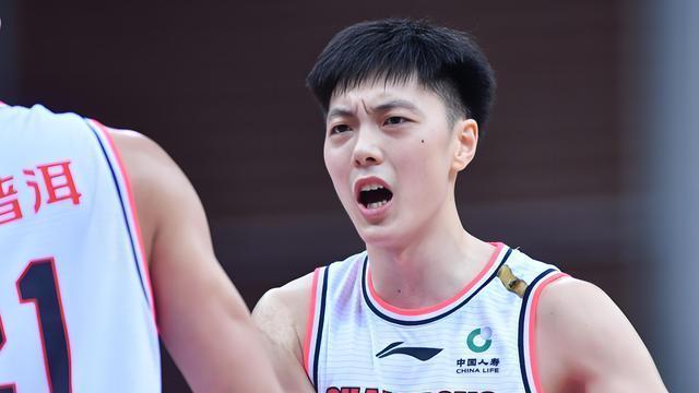 广东首战辽宁，杜锋面临炼狱考验！胡明轩能否及时复出？
