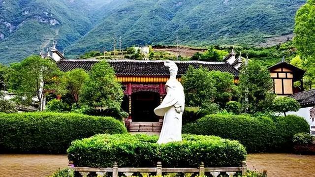 探秘湖北兴山琵琶桥，昭君出塞传说再现，古桥与历史交融的千年故事